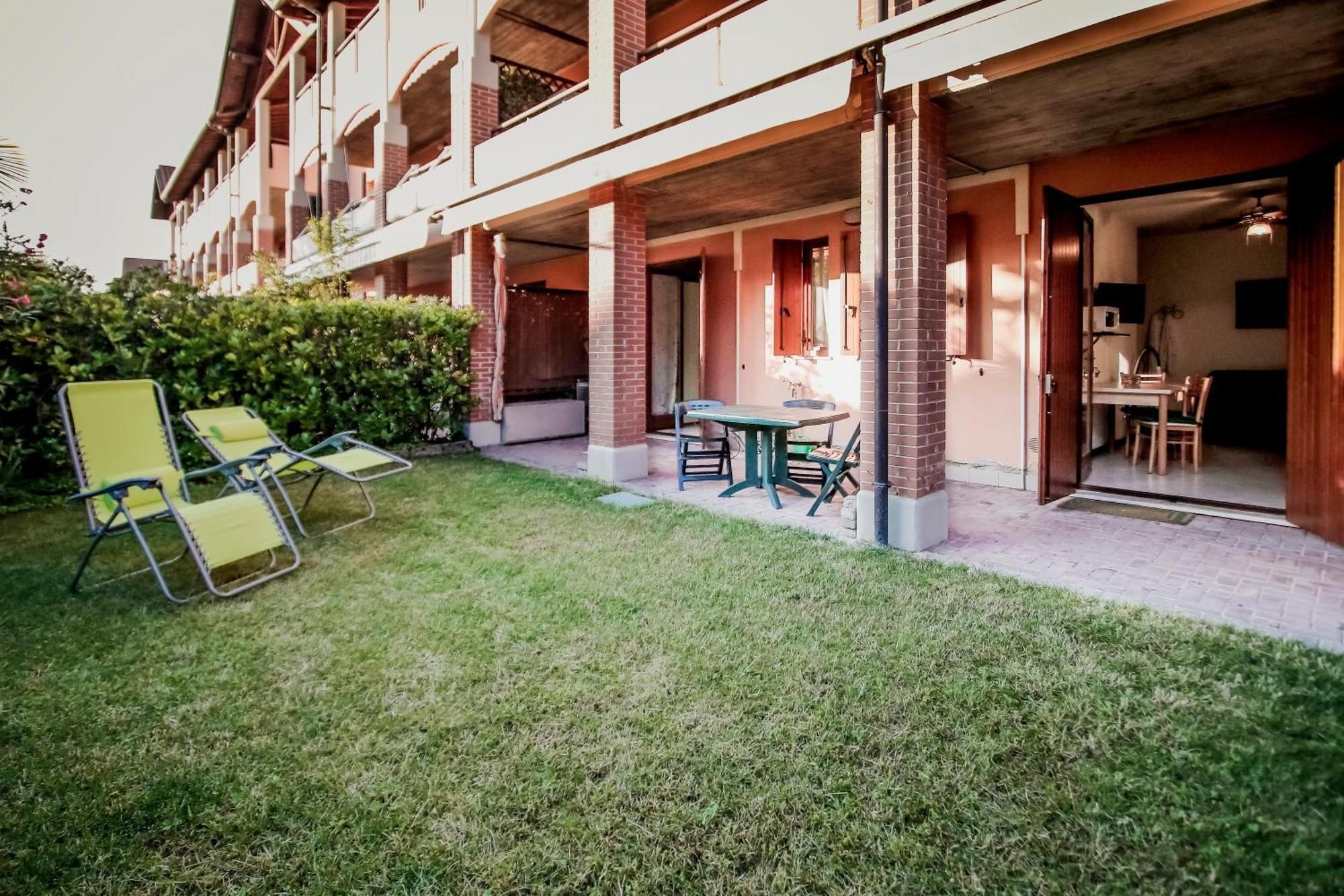 The Private Tintoretto Garden - Italian Homing Sirmione Bagian luar foto