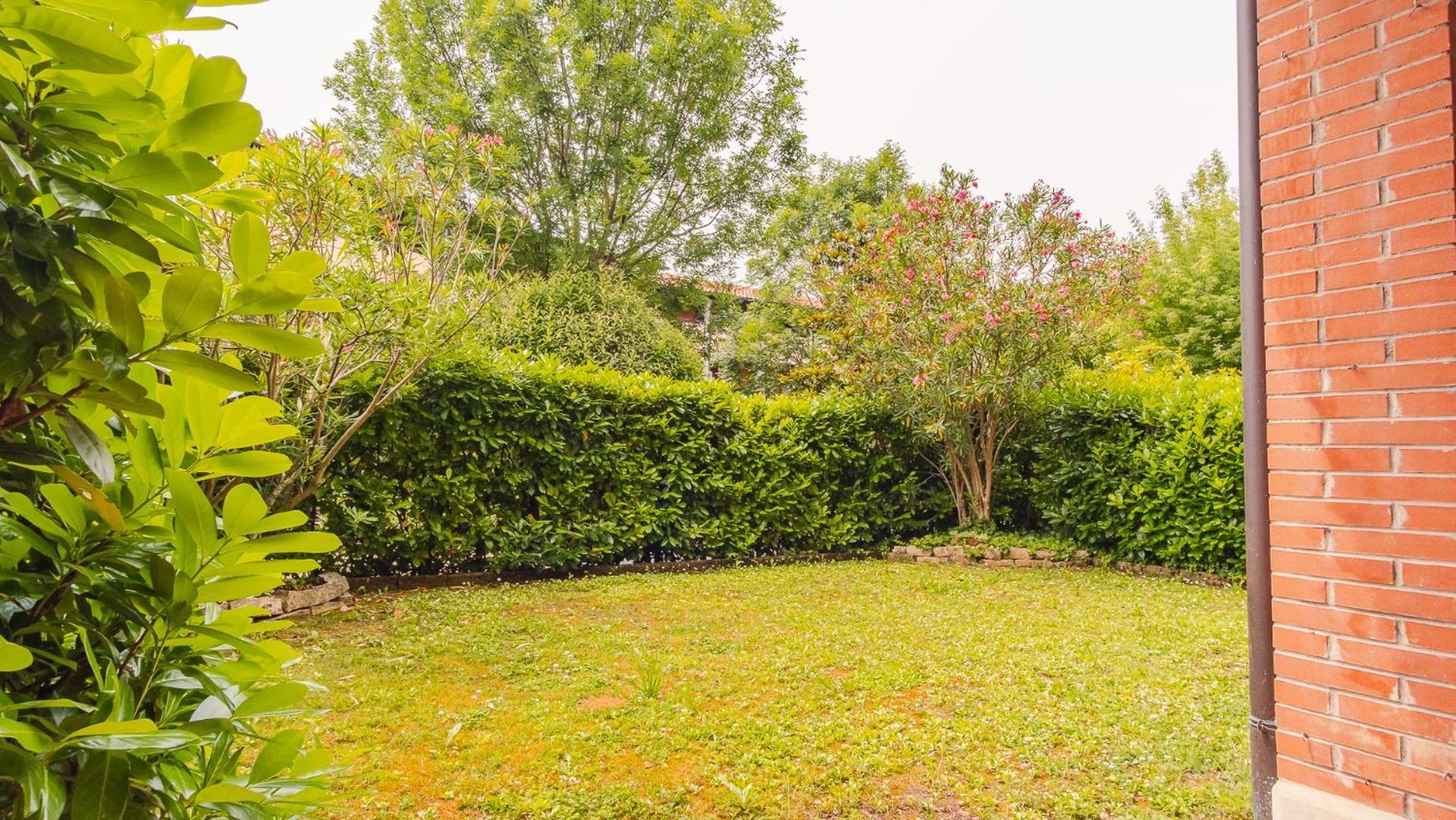 The Private Tintoretto Garden - Italian Homing Sirmione Bagian luar foto